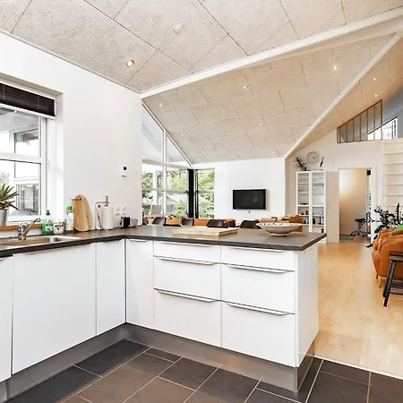 Holiday home 5 Star In *